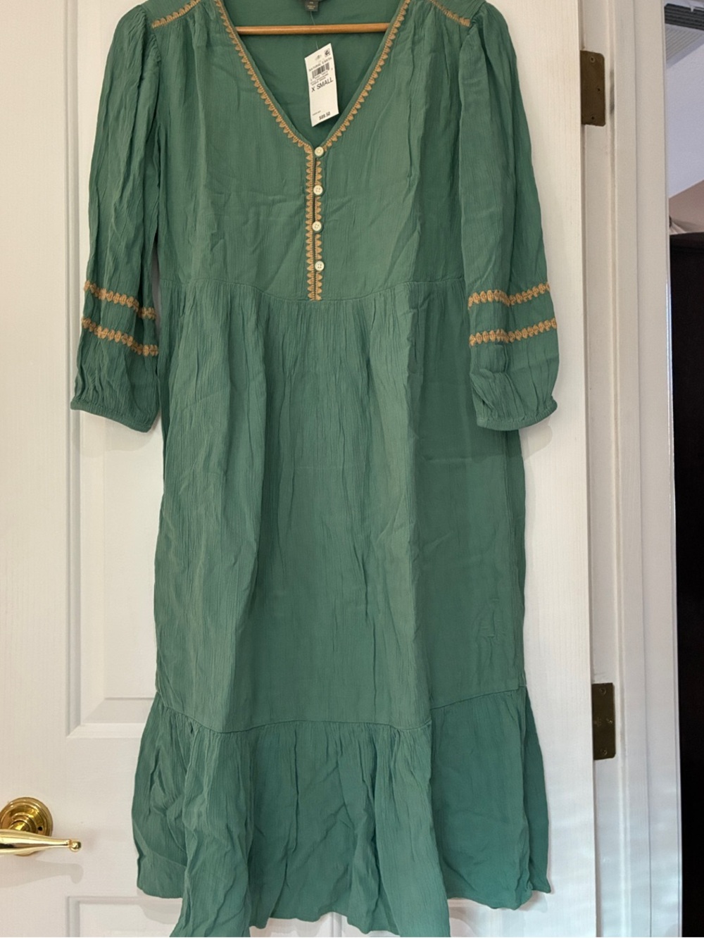 NWT Style & Co. Kendal Green V-Neck Top with Tan Trim loose fit cotton rayon
